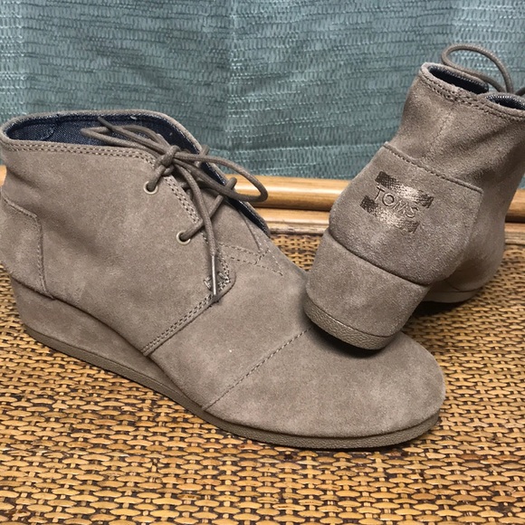 Toms Shoes - TOMS desert Kala wedge bootie Y6